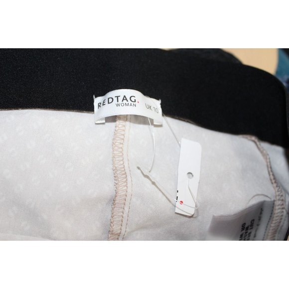 Red‎ Tag Womens Beige Patterned Legging Pants 6 NWT - Picture 7 of 8